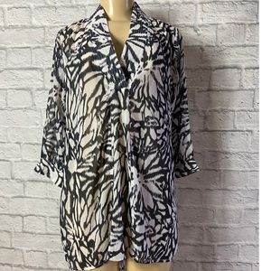 Soft surroundings 3 q sleeve shirt size: Small